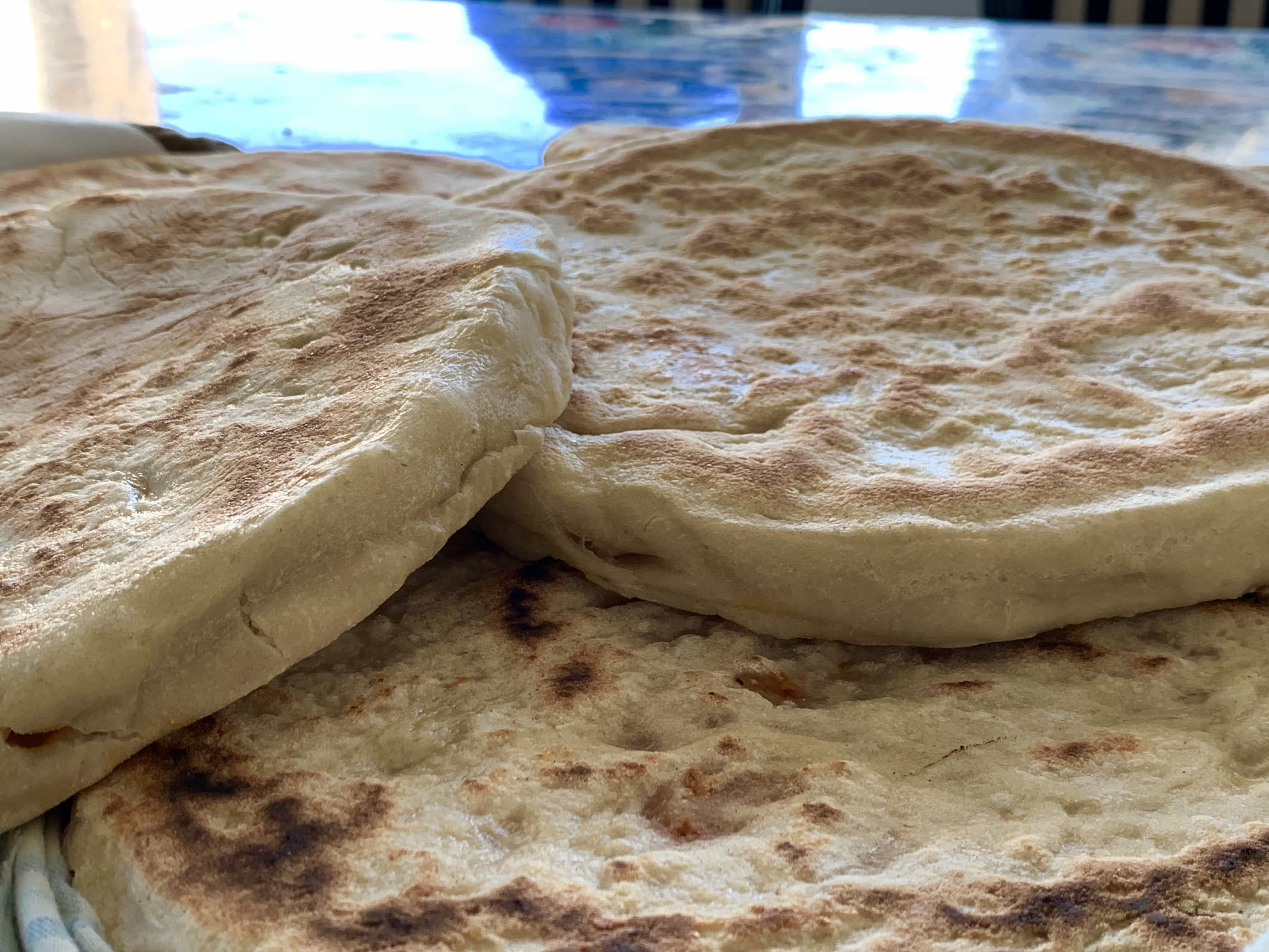 Galettes aux oignons et &eacute;pices